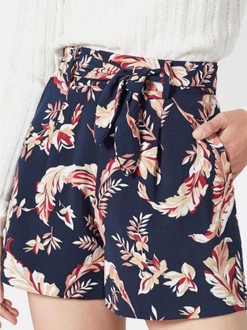 Joie Varsha Paper Bag Shorts Size 2 Deep Sea (Navy w/Floral) Side Zip & Pockets